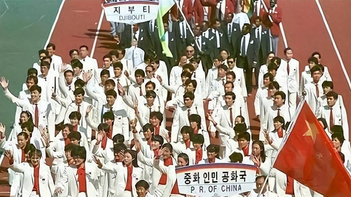 世界杯赛事直播官网app下载-韩国人有多不要脸?1988年,打造史上最黑暗的一届奥运会!|韩国选手|黑哨|夏季奥林匹克运动会|奥林匹克精神|裁判_新浪体育_新浪新闻